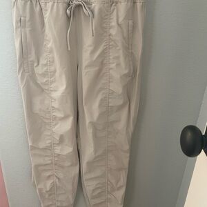 Attitude Mid Rose Jogger